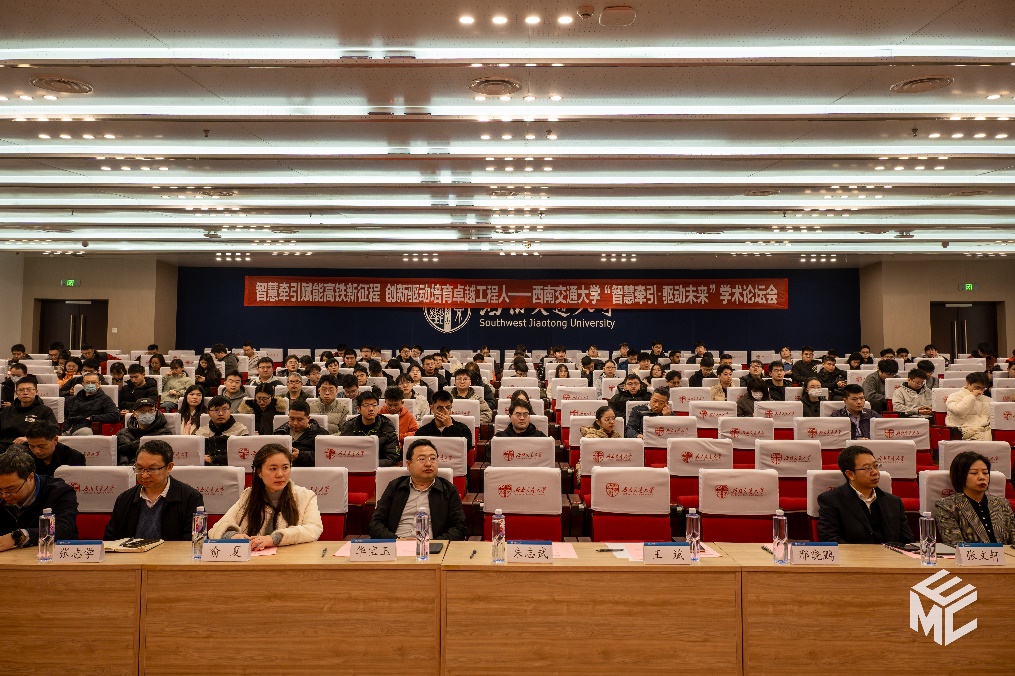 图片包含 室内, 建筑, 天花板, 礼堂ai 生成的内容可能不正确。